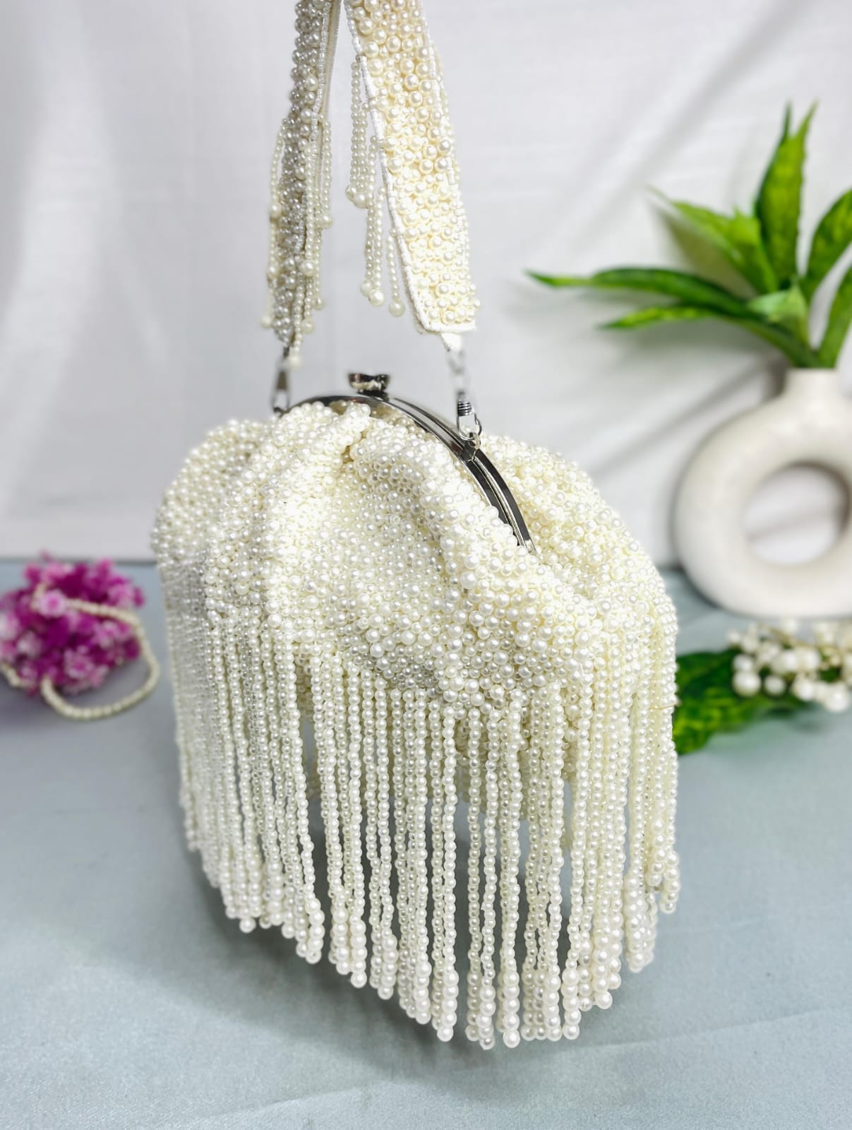 White pearl dangling purse