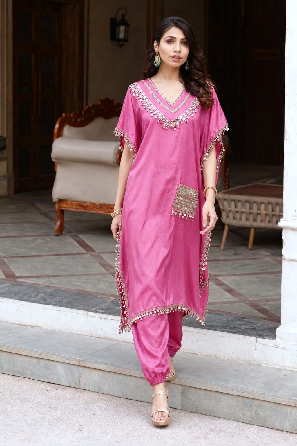 Pink pocket kaftan with pent