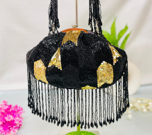 Black dangling latkan purse
