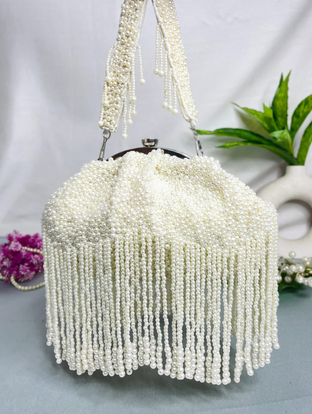 White pearl dangling purse