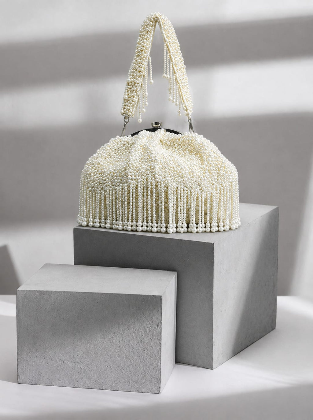White pearl dangling purse